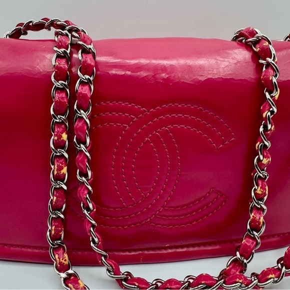 CHANEL - Small Pink Vinyl Lipstick Flap Bag | Fair to Good Condition - Picture 3 of 16